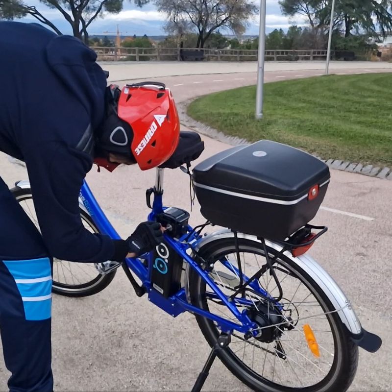 Bicicleta eléctrica de paseo holandesa - Imagen 3